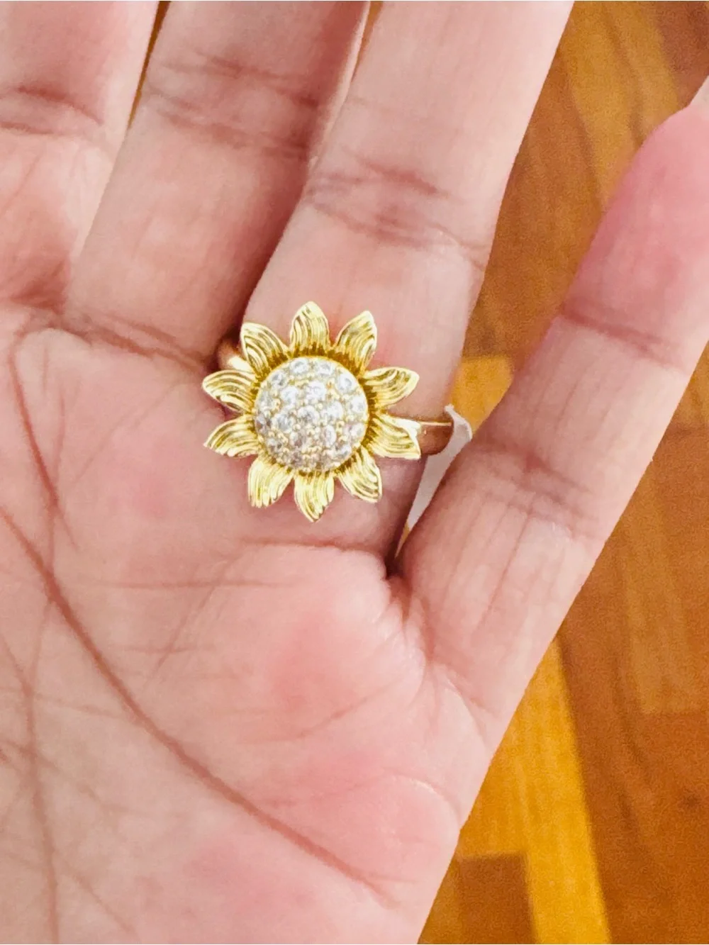 14K Gold Plated Sunflower rhinestone adjustable rotating Ring. New
